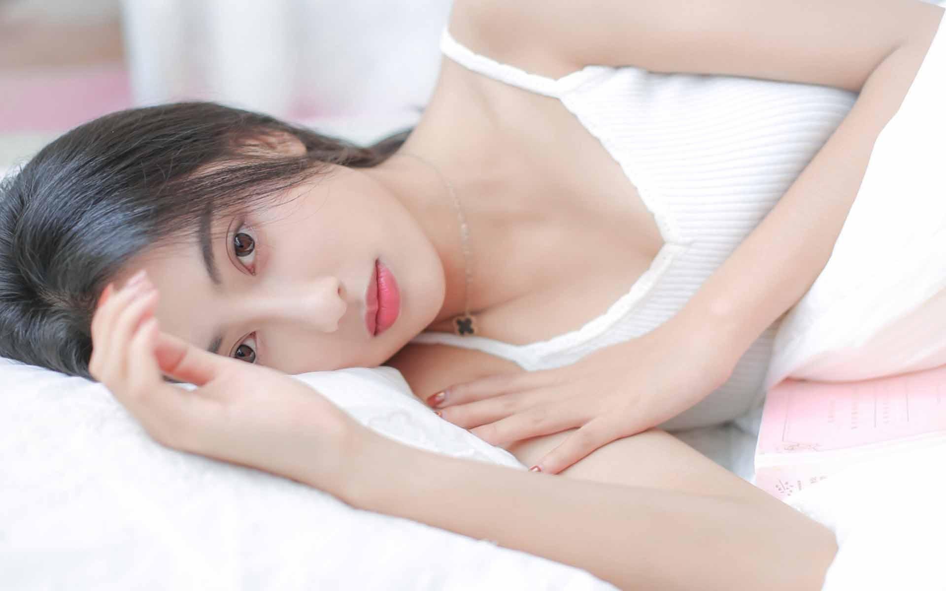 深夜同框被拍 娱乐八卦封面